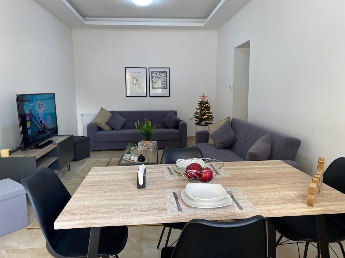 Olive Inn City Drama Bagian luar foto
